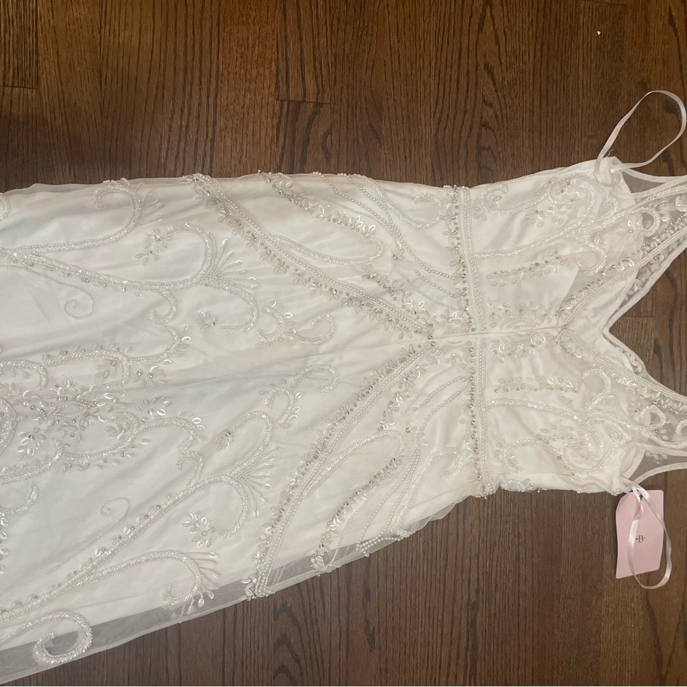 BHLDN Ivory Beaded V-Neck Wedding Gown - Picture 15 of 16